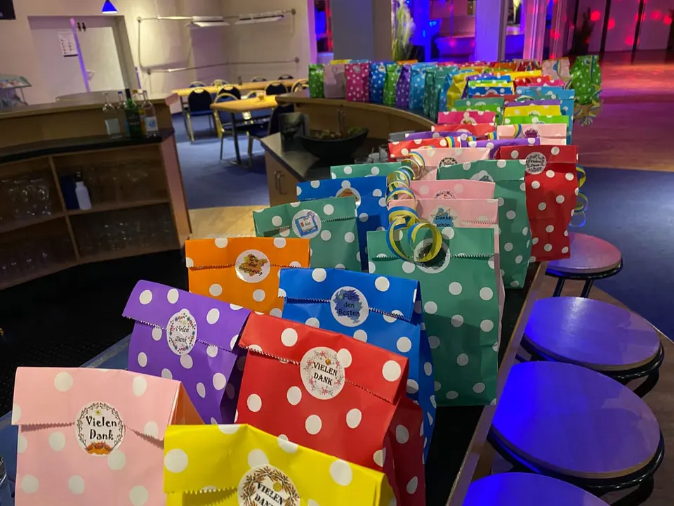 Das Karneval-Paket ist vorbereitet.