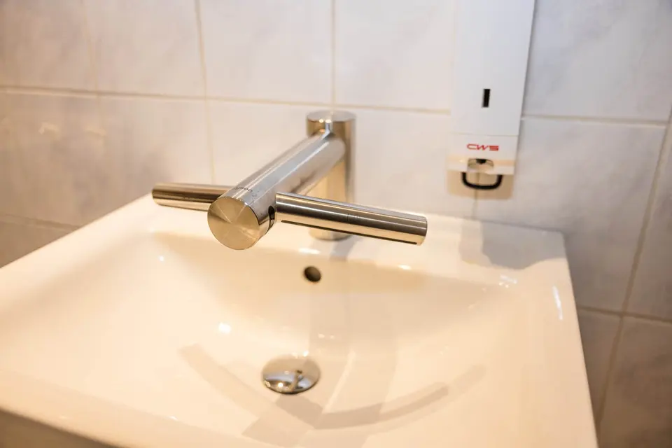 Neue Waschtische und Armaturen
